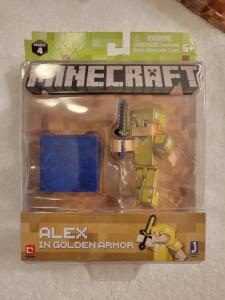 Minecraft Alex in Golden Armor Action Figure Series 4  NEW IN PACKAGE!!