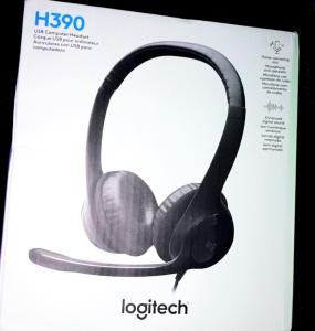 Logitech H390 Gaming Headphones, Wired Headphones with Mic, USB Headset with Microphone for PC, Noise Cancelling Microphone for Video Meetings, Music, Gaming - Rose