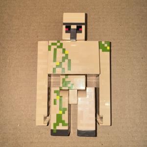 2016 Mattel Minecraft Iron Golem 6 1/2” Action Figure Attack Action Toy RARE