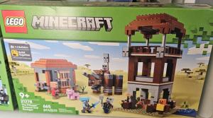 LEGO Minecraft The Pillager Outpost and Ravager 21278, 665 Pieces, 9+