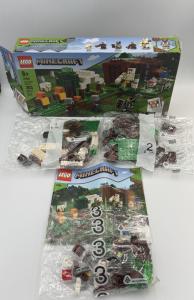 LEGO Minecraft The Pillager Outpost Set 21159 - 303 Pieces - New - Open Box