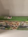 RETIRED LEGO 21250 Minecraft: The Iron Golem Fortress NEW OPEN/DMG BOX