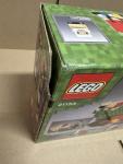 LEGO Minecraft - 21153 - The Wool Farm - NEW - DAMAGED BOX - FREE SHIPPING
