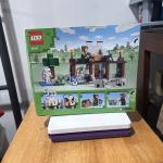 NEW LEGO Minecraft Minecraft Wolf Stronghold 21261