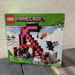 LEGO Minecraft: The Pickaxe Mine (21277) *SEALED*