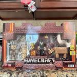 Minecraft Crimson Forest Conquest Action Figure Set D/S