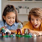 LEGO Minecraft Pillager Outpost Playset (303 Pieces)