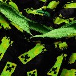 Minecraft Oversized Fleece Hoodie Blanket - Creeper Print