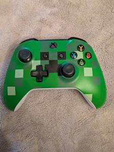 Microsoft Xbox One Minecraft Creeper Edition Wireless Controller