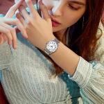 OIDEA Stretch Band Watches for Women: Bohemia Flower Easy Reader Elastic Band Watch Large Face Big Number Analog Quartz Bracelet Watch Expansion Band Wristwatch