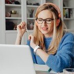 DaQin 8 Pack Soft Silicone Apple Watch Bands