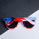 ALVOGIMOR 2 Pcs Patriotic 4th of July Sunglasses USA Flag Frame Sunglasses,American Independent Day Party Supplies (Blue B)
