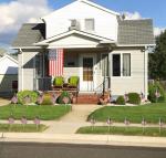 100 Pack 5x8 Inch Small American Flags on Stick,Mini Flags/US Handheld Stick Flags with Kid-Safe Spear Top, Perfect for Memorial Day Decorations, Independence Day, 4th of July Outdoor Decor,Yard Flags