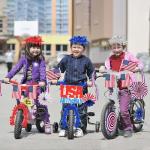 MOVINPE Patriotic Bike Decor Set 4th of July Bicycle Decorations USA All The Way Sign Hanging Paper Fans Tinsel Garland Streamer Flags Banner, Independence Day Kids Bike Parade (Blue&Red&White)