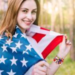 Pendlixy 4th of July Bracelets for Women Heishi Beaded Stretch Stackable USA Bracelets Red White Blue Bracelet Patriotic Accessories Jwelry Set