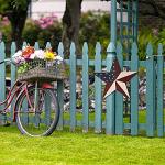 Metal American Star Yard Sign Outdoor Garden Stake Decor Patriotic Star Barn Ornaments US Flag Barn Star Decorative Yard Signs Stakes Lawn Art Sign for 4th of July Memorial Veterans Day