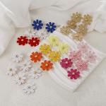 RUOFFETA Raffia Daisy Flower Earrings, Raffia Straw Wrapped Daisy Drop Dangle Earrings Summer Tropical Beach Jewelry(Red, White and Blue)