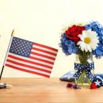 Rivvlive 8 Pcs Red White Blue Artificial Flower Patriotic Decoration 4th of July Flower 250th Anniversary Table Centerpiece Rose Hydrangea Daisy for Memorial Independence Day Home Office Table Decor