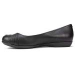 CLIFFS BY WHITE MOUNTAIN Clara Women's Ballet Flat, Black/Burnished/Smooth, 10 W