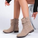Ruiee Women's Ankle Boots - Slouchy Fashion Low Calf Flat Booties Comfortable Round Toe Fall Winter Casual Short Boots for Women. 240974 Beige MF Size9