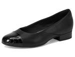 Clarks Collection Women's Juliet Rise Ballet Flat, Black Leather, 8.5 M US