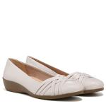 LifeStride Women's Incredible Ballet Flat Vanilla Synthetic 10 W