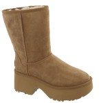 UGG Women's Classic Short Boot in Chestnut