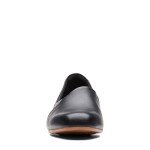 Clarks Femme Juliet Leather Moccasins in Black