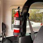 OFBAND Roll Bar Car Fire Extinguisher Mount with American Flag,Fire Extinguisher Holder with Adjustable Straps for Fixing,Universal Car Accessories for Vehicle