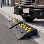 Goplus Heavy-Duty Rubber Curb Ramp, 2 Pcs Driveway Threshold Ramps with Reflective Triangles, 15 Ton Load Capacity, 5" Rise, Non-Slip Surface, Drain Groove for Medium Trucks, Cars, RVs (5" Rise)