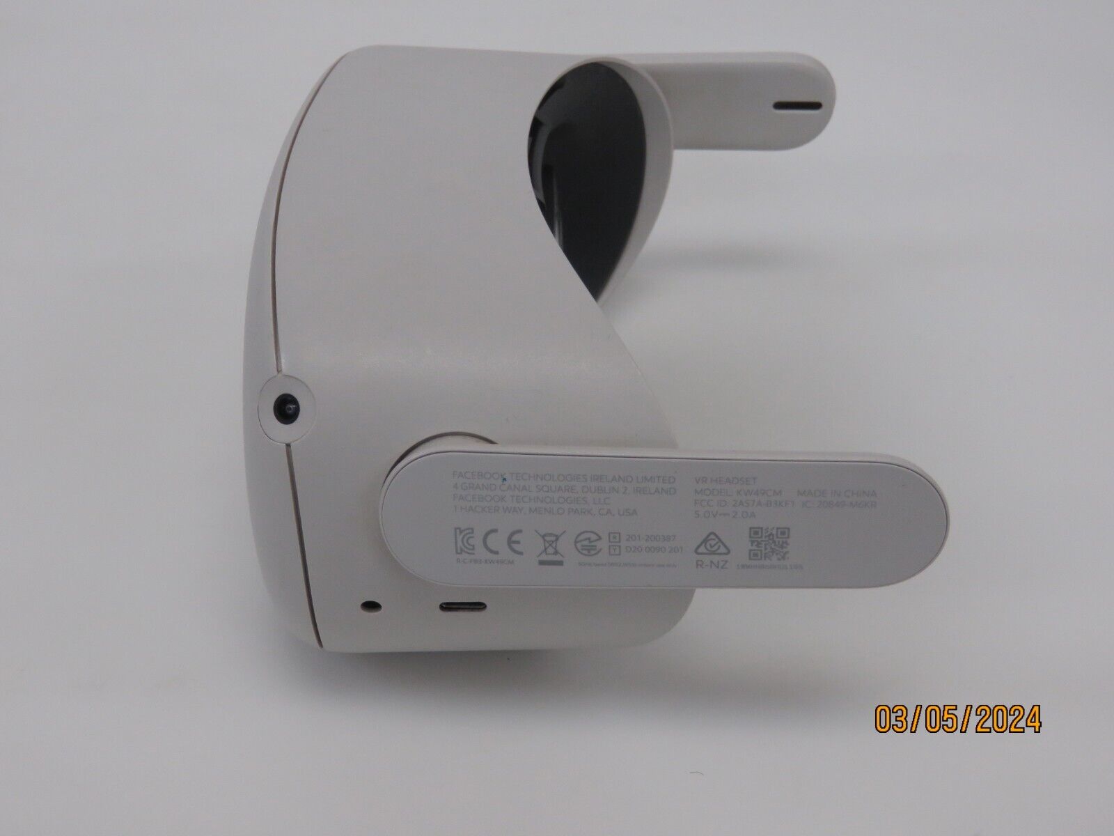 Meta Quest 2 128GB All-In-One VR Headset