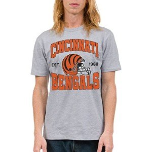Junk Food Clothing x NFL - Cincinnati Bengals - Team Helmet - Unisex Adult Short Sleeve Fan T-Shirt for Men and Women - Size Medium