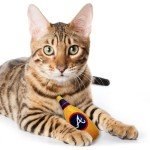 BEST PLUSH CAT TOY - MLB ATLANTA BRAVES Complete Set of 3 piece Cat Toys filed with Fresh Catnip. Incld: 1 Baseball Cap Cat Toy, 1 Baseball Cat Toy with Feathers, & 1 Beer Bottle. Beautiful Team LOGOS