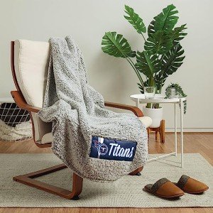FOCO Tennessee Titans NFL Big Logo Cloud Sherpa Blanket
