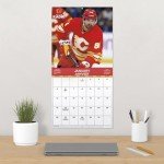2025 NHL Calgary Flames Wall Calendar (Bilingual French) (English and French Edition)