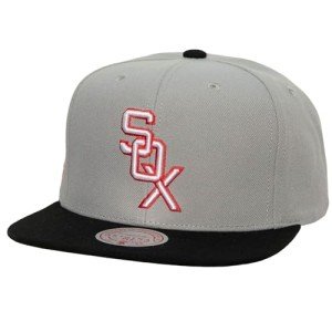 Mitchell & Ness Chicago White Sox Cooperstown Away Snapback Hat Cap Gray