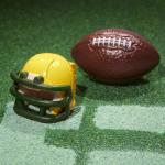 Transformers NFL Green Bay Packers Tundra Prime 5.5-Inch Action Figure Changes from Robot to Helmet, Football Toys for Ages 8+