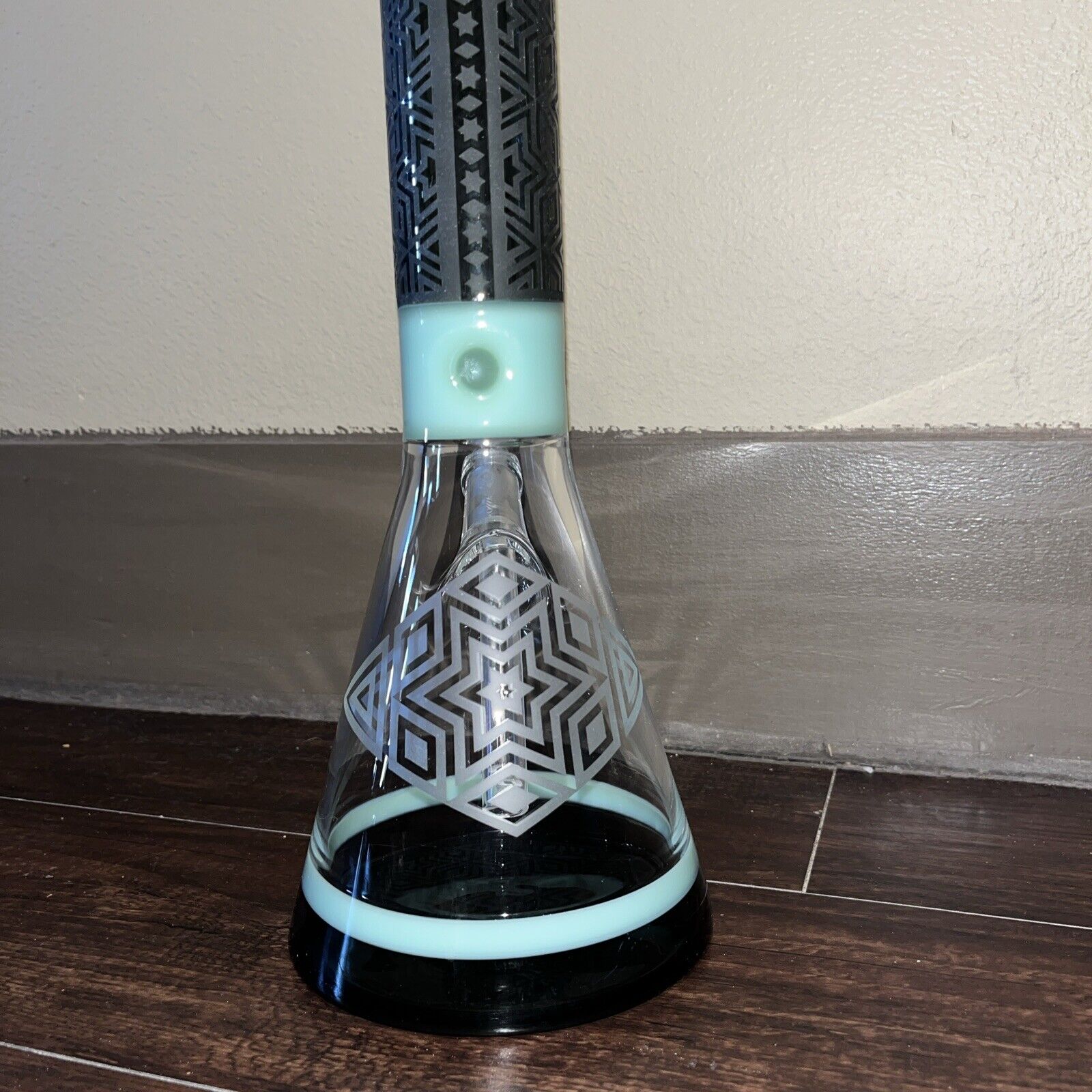 18" Heavy Glass Beaker Bong with 14mm Bowl