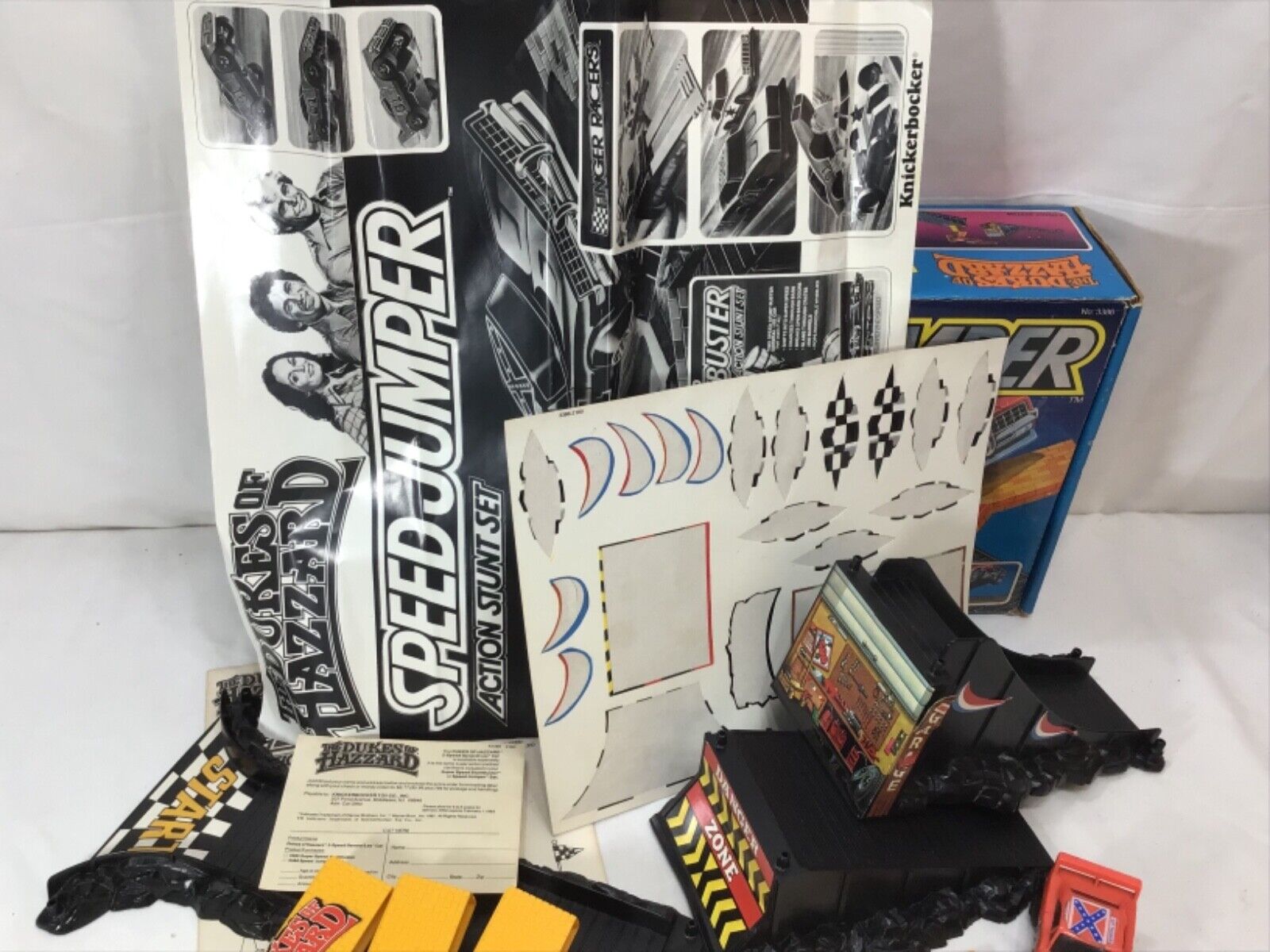 Dukes of Hazzard Speed Jumper Stunt Set 1982