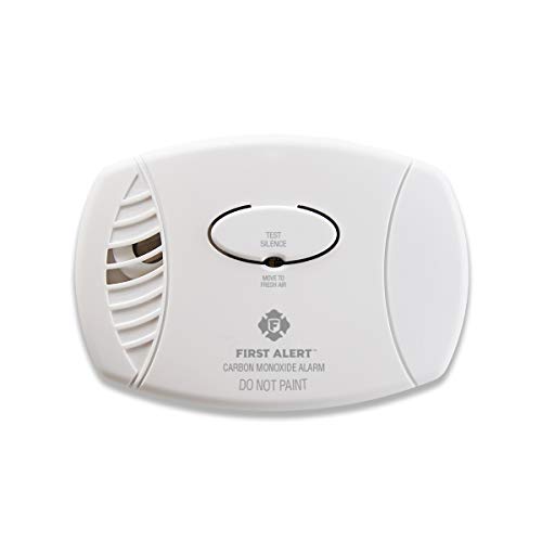 First Alert Plug-In Carbon Monoxide Detector w/ Backup