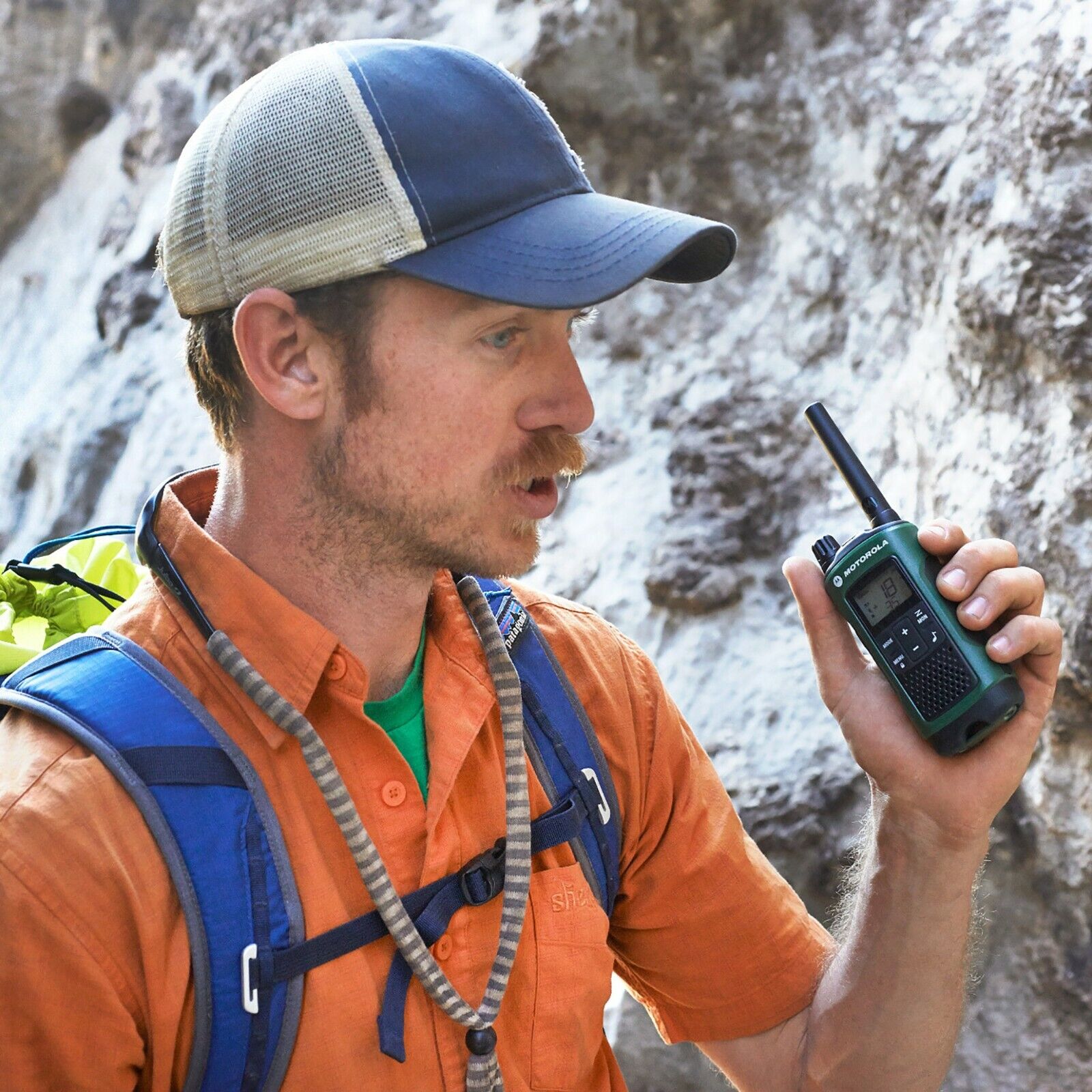 Motorola Talkabout T465 Radio Bundle, 35 Mile, 2-Pack