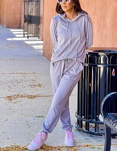 ZHENWEI Sweatsuits for Women Set Jogger Set Two Piece Tracksuit Casual Lounge Suit Long Pants Workout Athletic Outfits Hoodie Sweatshirts Pullover with Kangaroo Pockets (Light Grey,Large)