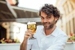 CROWNLY CRYSTAL® Personalised Gifts for Men Beer Glasses Mens Gifts for Dad Christmas Gifts for Him Grandad Birthday Gifts for Men Boyfriend Gifts for Brother Leaving Gifts for Men Pint Glass (R)