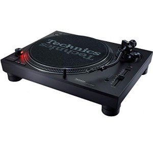 Technics SL-1210 MK7 Vinyl Record Player