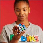 Rubik's Cube: Classic 3x3 Color Puzzle