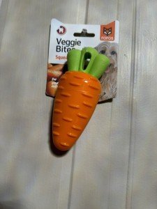 Fofos Carrot Veggies Bites Squeaky Dog Toy
