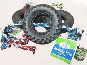 Toss & Tug Tire Rope Dog Toy Set