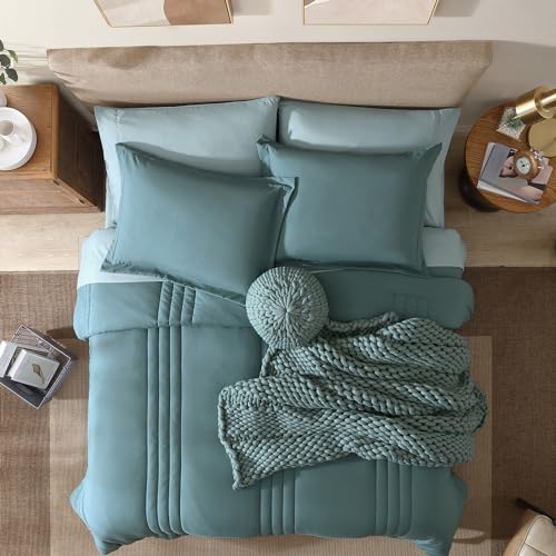 7-Piece Dark Green Queen Comforter Set