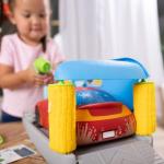 Melissa & Doug Spray & Shine Car Wash Color-Changing Water Toy Play Set Boys and Girls 3+