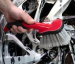 Mothers Car Wash Brush, Wheel and Fender Brush, Short Handle Tire Cleaner for Car Detailing, 10 Inch, Red/Black